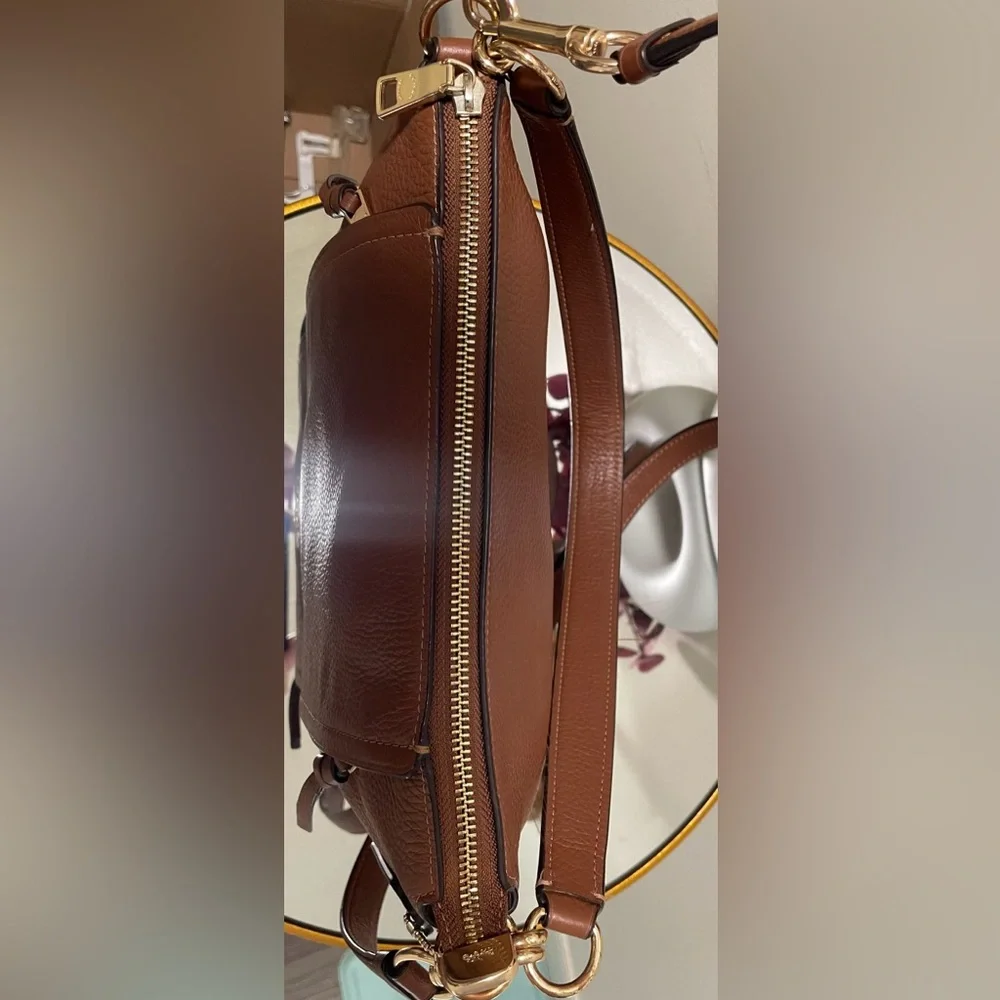 Like New Coach Genuine Leather medium size convertible bag shoulder brown cognac - Picture 7 of 13
